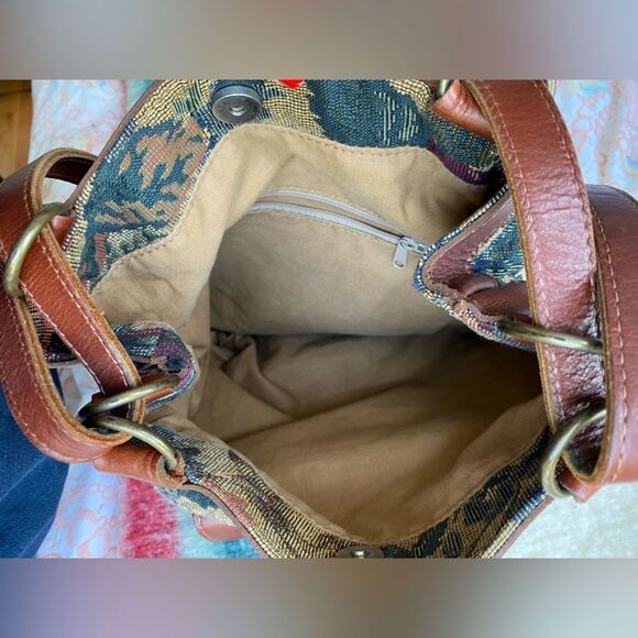 Vintage Floral Tapestry Handbag - Picture 5 of 7